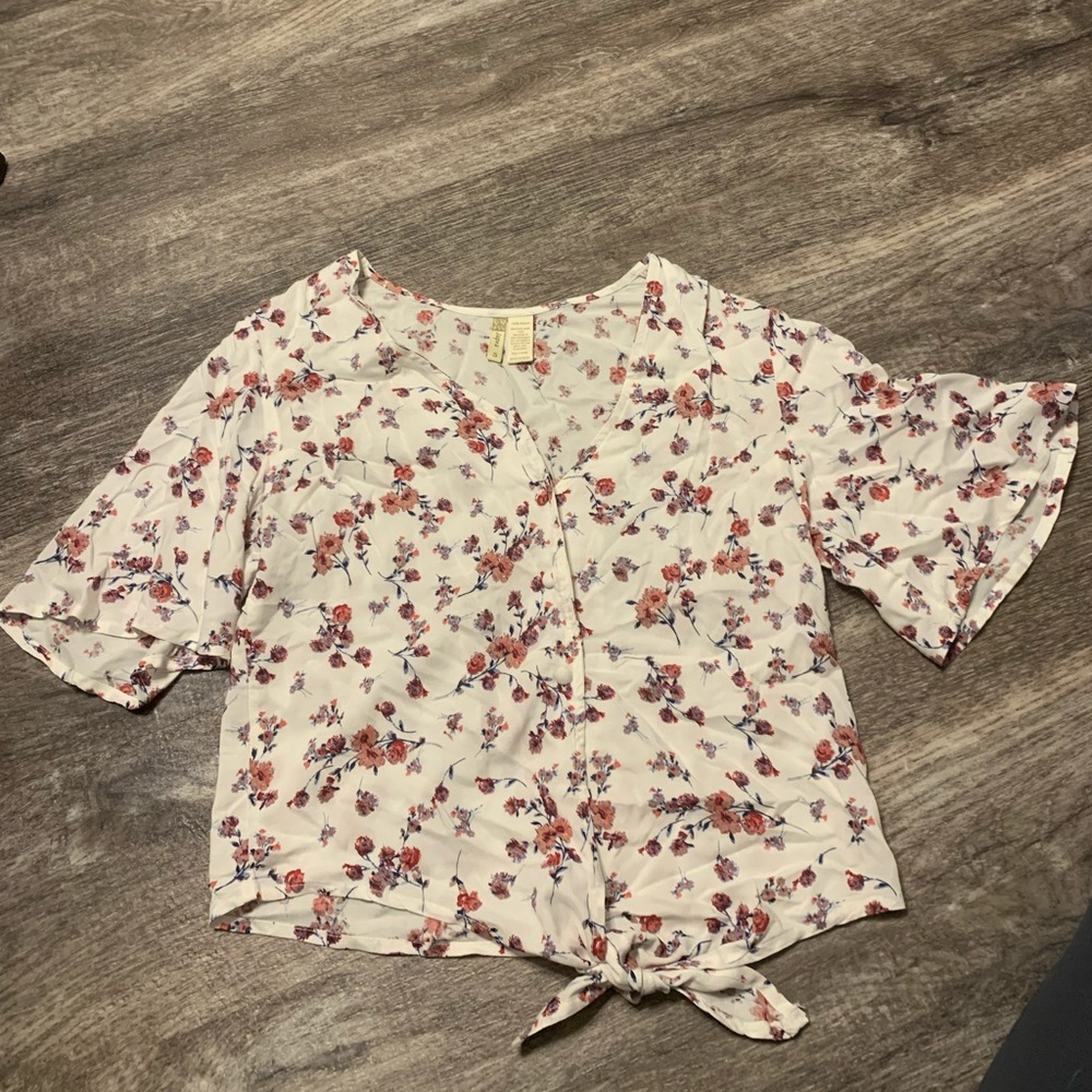 Women’s size small flower blouse